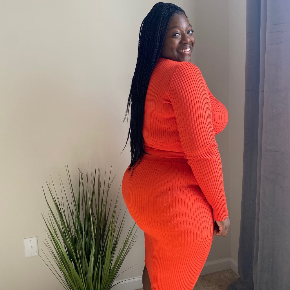 Ribbed Knit Cutout Bodycon Skirt in Bright Red - Picture 3 of 9